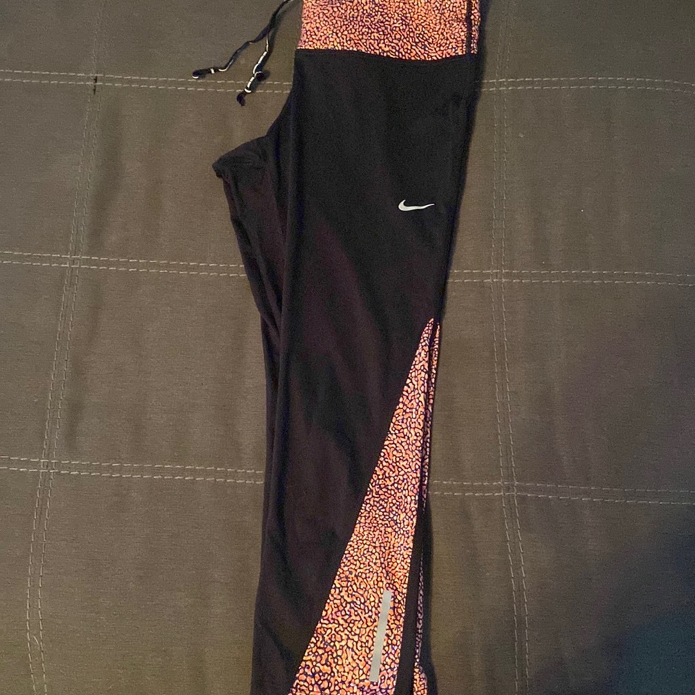 Black Nike legging capris women’s large
